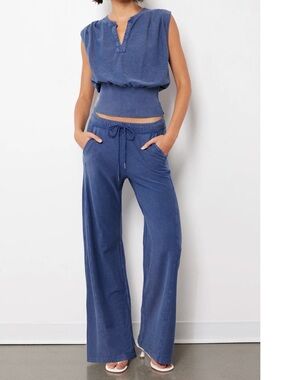 Bobi International Matching Set- Wide-Leg Pants and Split Neck Top
